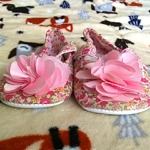 baby colors Other - (👶👕10 for $15👕👶)Baby shoes